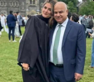 الوزير خالد البكار يحتفل بتخرج ابنته من جامعة تورنتو