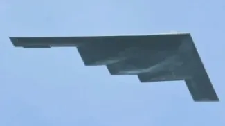 ما هي القاذفات الشبحية (بي-2) التي نقلتها الولايات المتحدة إلى المحيط الهادئ؟