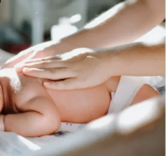 أعراض الجفاف لدى الطفل وطرق التعامل معه