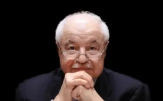 أول تصريح لطلال أبو غزالة بعد سرقة مكتبه
