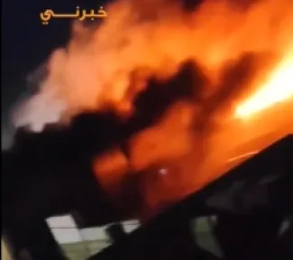 الأردن.. إخماد حريق هائل في مصنع للمفروشات بمخيم حطين