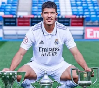 ريال مدريد يعلن رحيل لاعبه المغربي