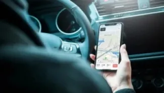 الأردن.. قرار جديد لتنظيم عمل تطبيقات النقل الذكية قريباً