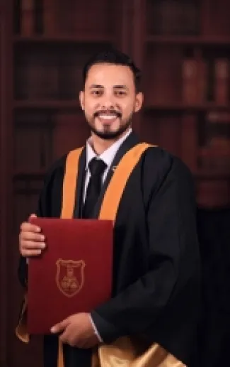 يوسف سائد يونس الطراونة .. مبارك التخرج