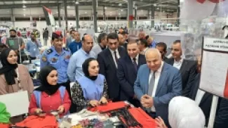 البكار يبحث زيادة تشغيل الأردنيين في أكبر مصنع ألبسة بالظليل