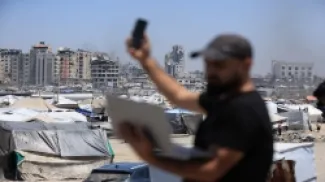 انقطاع خدمات الإنترنت والاتصالات الأرضية في محافظتي غزة وشمال غزة